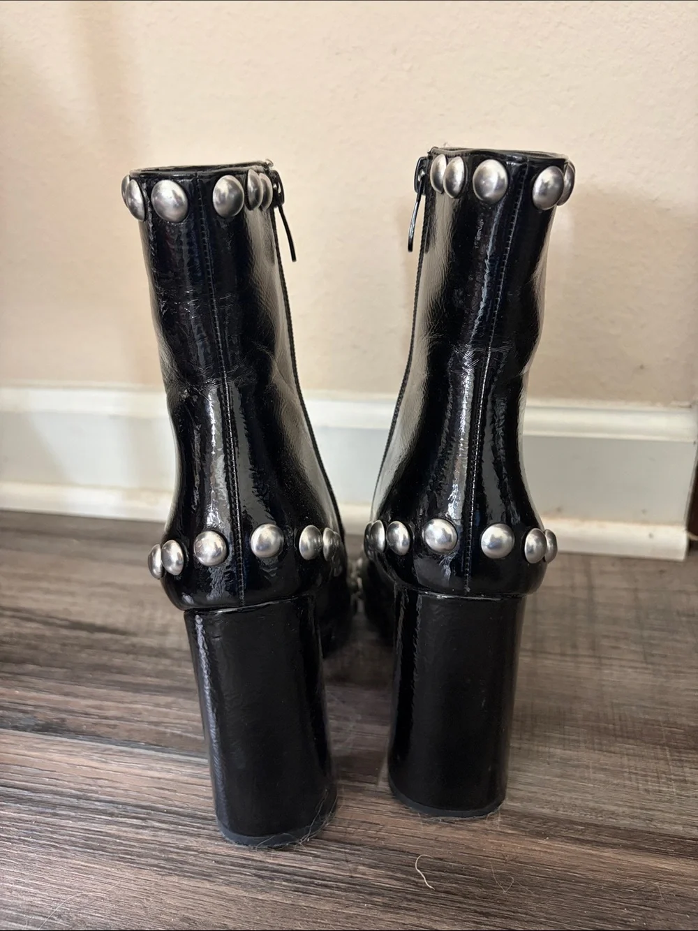 Nasty Gal size 37